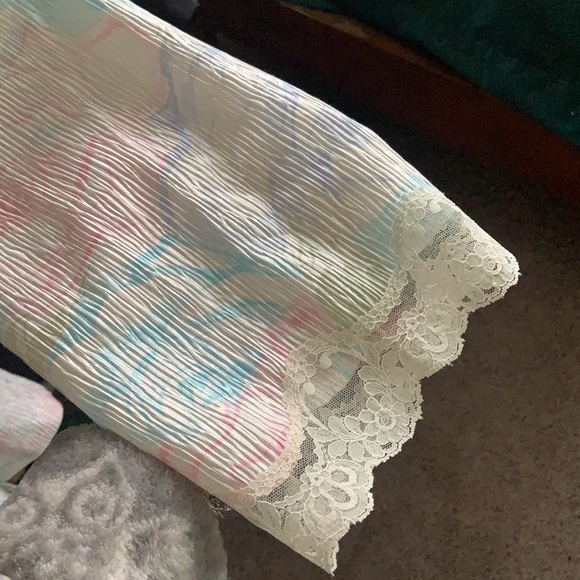 Vintage Iridescent Robe - Picture 3 of 4